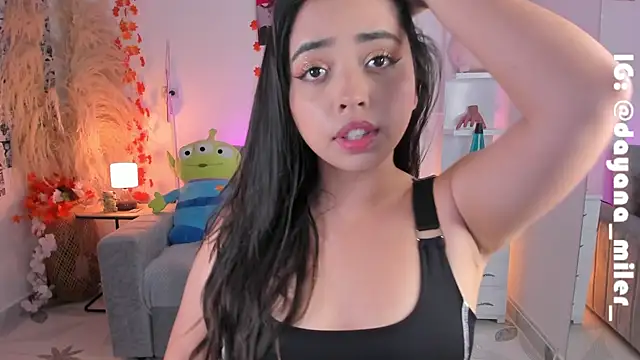 Snapshot of _dayana_miler chatting on 01-06-25, 01:31 dayana miler online show from 01-06-25, 01:31