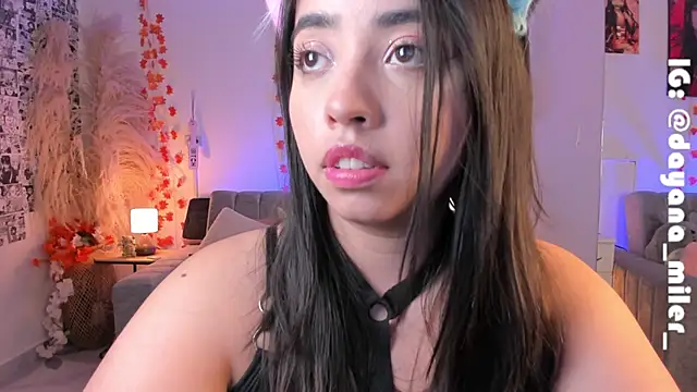Snapshot of _dayana_miler chatting on 01-03-25, 02:32 dayana miler online show from 01-03-25, 02:32
