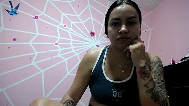 Gisella chaud online show from 11-18-25, 04:32