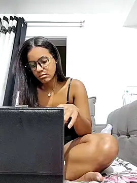 Bella Anjoss online show from 04-16-26, 01:28