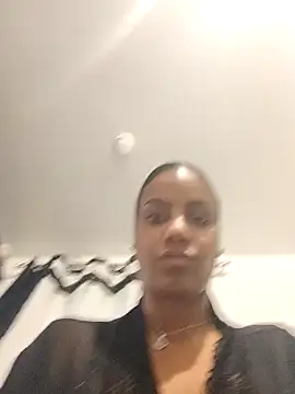 Snapshot of Bella_Anjoss chatting on 07-26-26, 01:23 Bella Anjoss online show from 07-26-26, 01:23