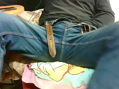 Giulio35 Pika online show from 10-29-25, 03:44