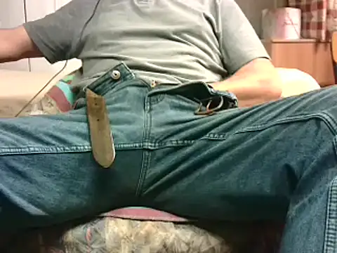 Giulio35 Pika online show from 04-13-26, 04:00