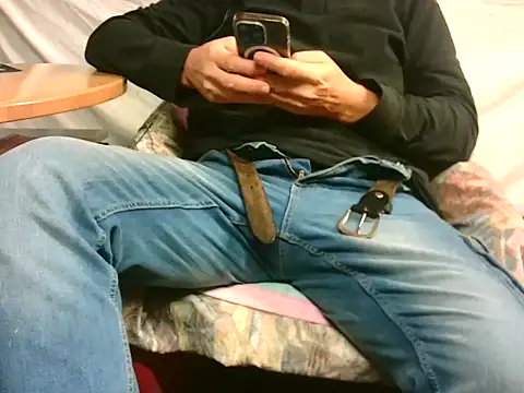 Giulio35 Pika online show from 11-04-25, 04:11