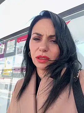 KimKelly13 online show from 12-18-25, 11:47