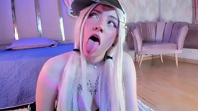 Broklinwhite  online show from 12-14-25, 03:06