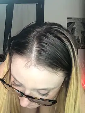 chloetarducci online show from 03-02-25, 08:25