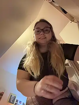 chloetarducci online show from 02-23-26, 07:58