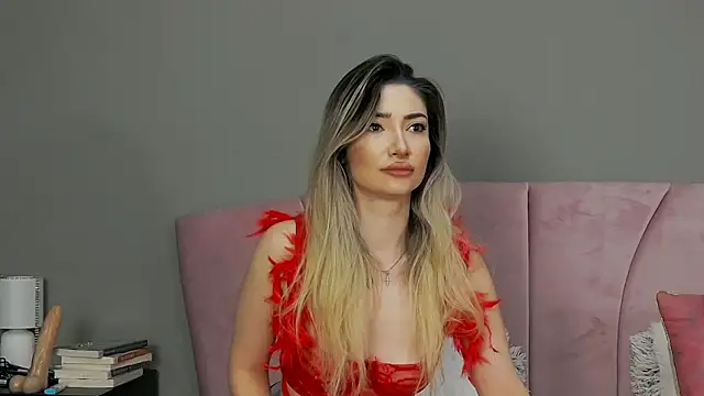 Snapshot of Mayleen_x chatting on 10-02-25, 06:06 Mayleen x online show from 10-02-25, 06:06