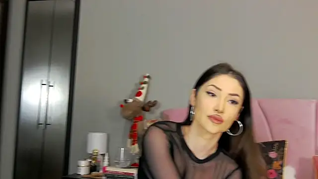 Snapshot of Mayleen_x chatting on 03-02-26, 10:17 Mayleen x online show from 03-02-26, 10:17