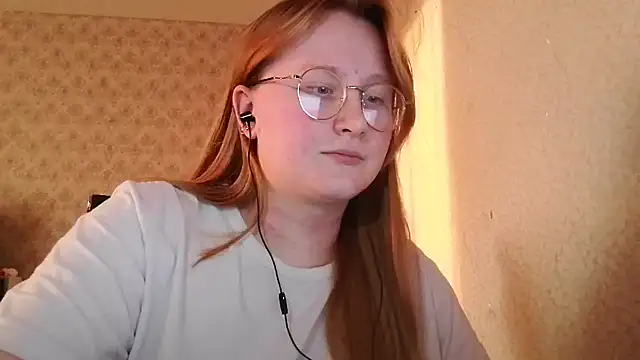 Snapshot of Anika_Lipps chatting on 03-10-25, 03:52 Anika Lipps online show from 03-10-25, 03:52