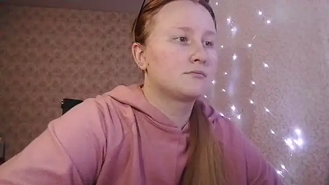 Snapshot of Anika_Lipps chatting on 02-19-25, 06:54 Anika Lipps online show from 02-19-25, 06:54