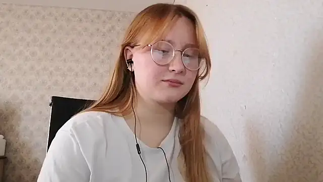 Snapshot of Anika_Lipps chatting on 03-08-25, 08:55 Anika Lipps online show from 03-08-25, 08:55