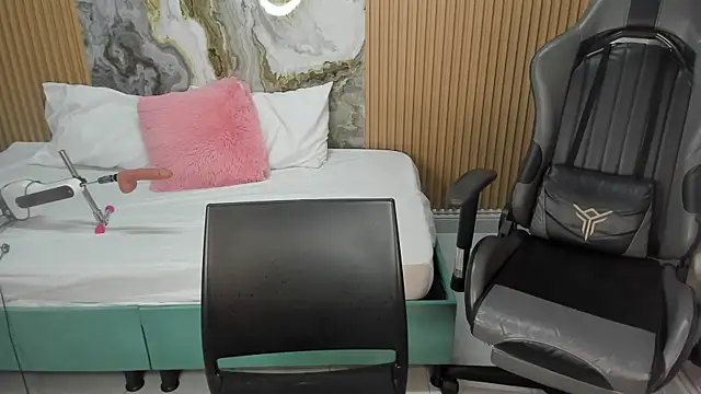 Lili 16 online show from 03-03-25, 03:11