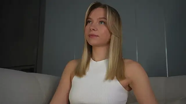 -Snowwwy- online show from 02-21-25, 12:27