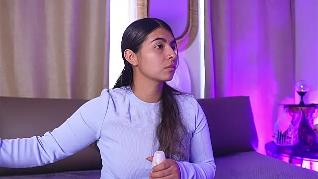 ShelleyMorell online show from 10-21-25, 02:27