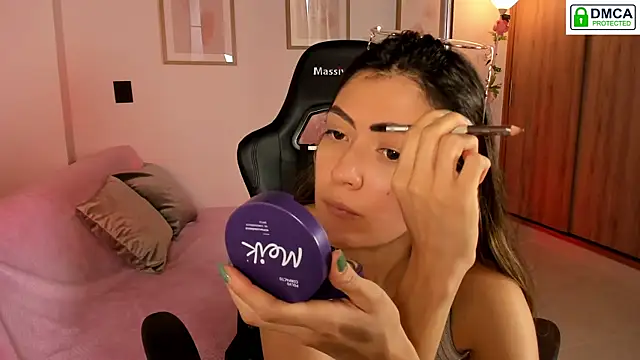 Lilabril online show from 09-19-25, 02:32