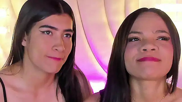 siara and zoe online show from 06-18-26, 11:21