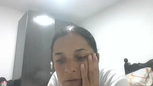 GiveLove1 online show from 11-02-25, 04:45