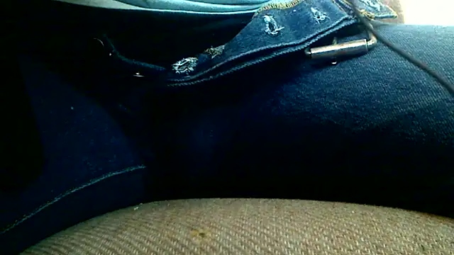 Snapshot of markluvskitty chatting on 03-05-26, 03:30 markluvskitty online show from 03-05-26, 03:30