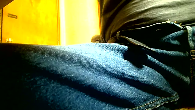 Snapshot of markluvskitty chatting on 04-16-26, 03:46 markluvskitty online show from 04-16-26, 03:46