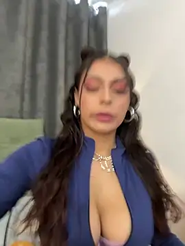 CHERRYY BOMB  online show from 06-20-26, 05:40