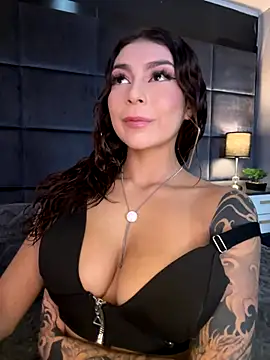 Snapshot of CHERRYY_BOMB_ chatting on 11-24-25, 06:08 CHERRYY BOMB online show from 11-24-25, 06:08