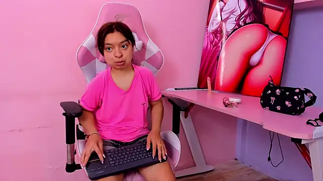 CharlotteMuller online show from 04-14-26, 08:25