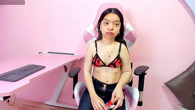 CharlotteMuller online show from 12-04-25, 08:08