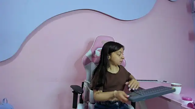 CharlotteMuller online show from 02-25-26, 08:19