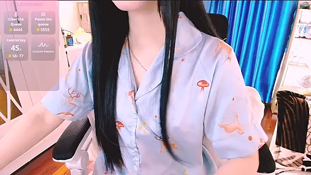 Snapshot of Lee_Mi chatting on 04-27-26, 08:45 Lee Mi online show from 04-27-26, 08:45