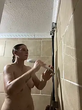 Snapshot of WreckedCrop chatting on 01-09-25, 12:52 WreckedCrop online show from 01-09-25, 12:52