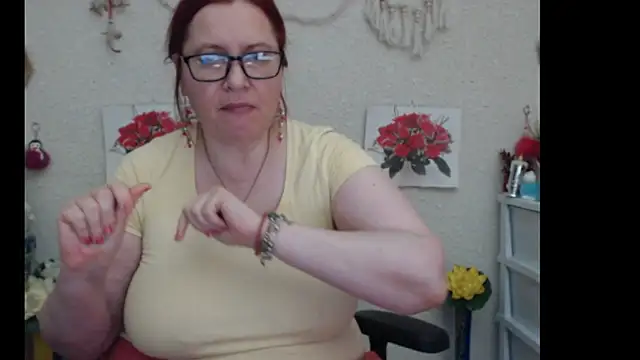 Snapshot of PlayfullMature chatting on 09-29-25, 12:11 PlayfullMature online show from 09-29-25, 12:11
