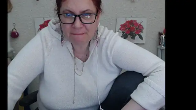 Snapshot of PlayfullMature chatting on 09-24-25, 03:51 PlayfullMature online show from 09-24-25, 03:51