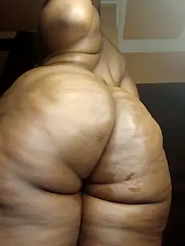 queennapal online show from 09-19-25, 12:36