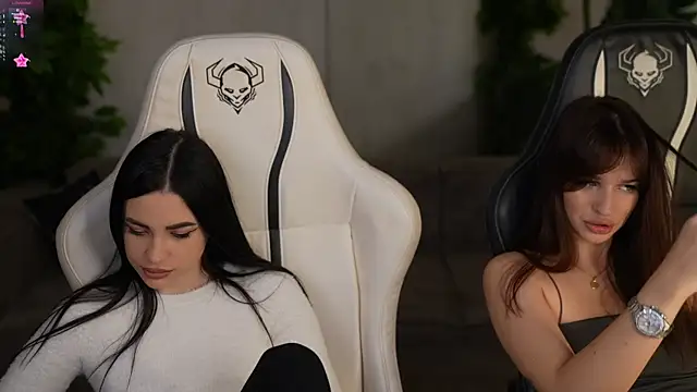 Tina Breeze online show from 11-19-25, 08:36