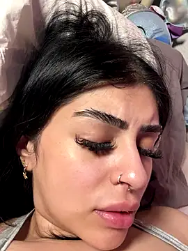 ThickerThanYoBitch online show from 10-13-25, 04:52