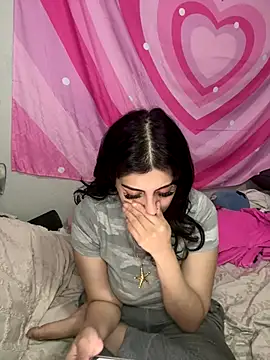 ThickerThanYoBitch online show from 09-27-25, 02:45