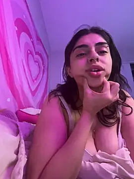 ThickerThanYoBitch online show from 01-03-25, 11:56