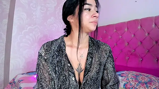 Snapshot of KittyNicolle chatting on 12-11-24, 04:20 KittyNicolle online show from 12-11-24, 04:20