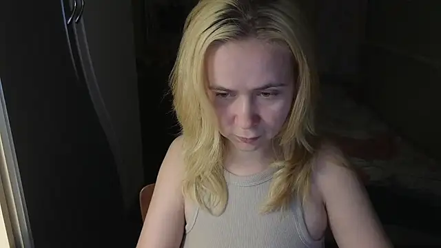 Snapshot of Riley_Roo chatting on 02-16-26, 05:22 Riley Roo online show from 02-16-26, 05:22