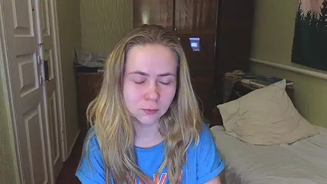 Riley Roo online show from 02-28-25, 05:59