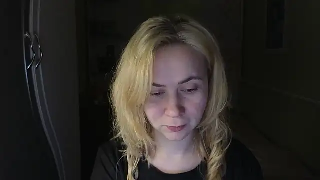 Snapshot of Riley_Roo chatting on 02-02-26, 05:01 Riley Roo online show from 02-02-26, 05:01