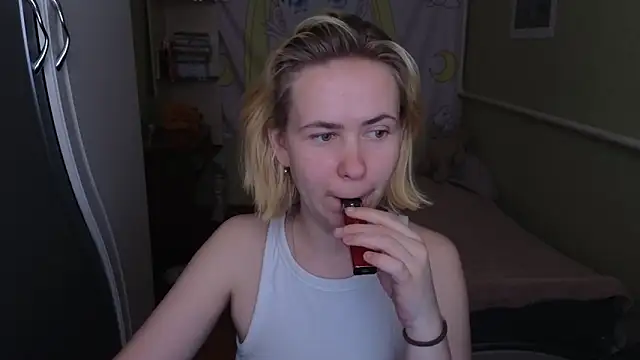 Riley Roo online show from 04-15-26, 07:47