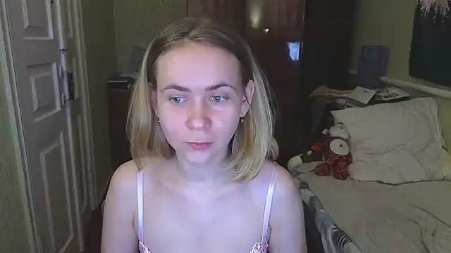 Riley Roo online show from 03-12-25, 06:53