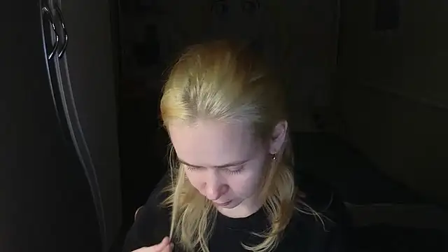 Riley Roo online show from 01-11-26, 04:36