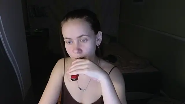 Riley Roo online show from 11-16-25, 07:40