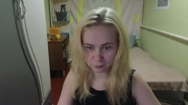 Snapshot of Riley_Roo chatting on 02-06-26, 04:36 Riley Roo online show from 02-06-26, 04:36