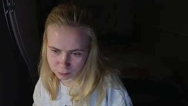 Snapshot of Riley_Roo chatting on 02-22-26, 05:14 Riley Roo online show from 02-22-26, 05:14