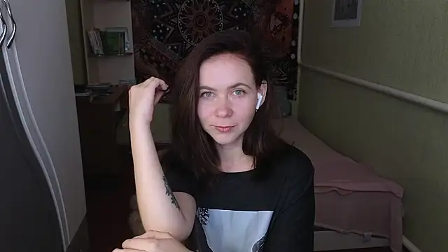 Riley Roo online show from 09-17-25, 08:16